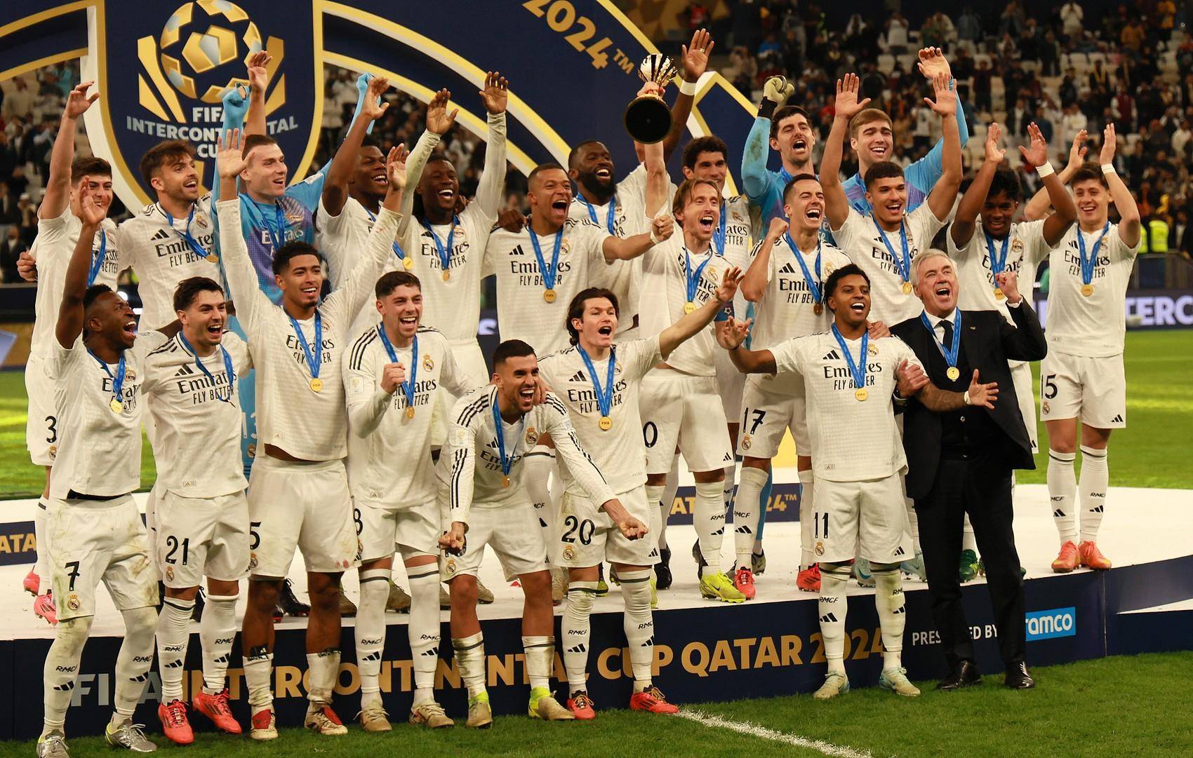 马卡：阿尔瓦雷斯已经康复，奥布拉克仍进行康复训练（马卡：阿尔瓦雷斯已痊愈，奥布拉克继续康复训练）