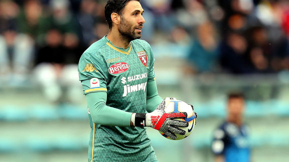 前进之鹰球员因嘲讽施蒂勒鼻子被罚款500欧，现已公开道歉（因嘲笑施蒂勒鼻子遭罚500欧，前进之鹰球员已公开道歉）