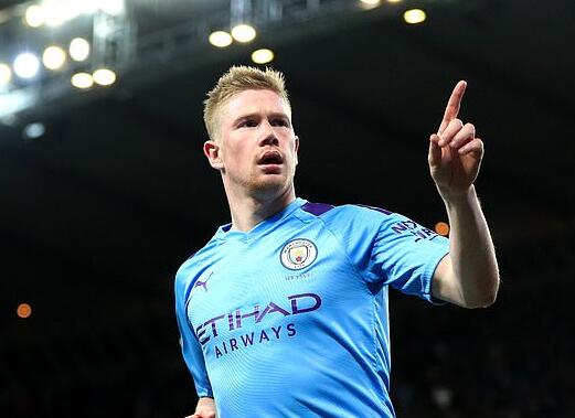 马斯坦托诺受伤后，皇马陷入困局。 ​（马斯坦托诺伤退，皇马陷入困境）