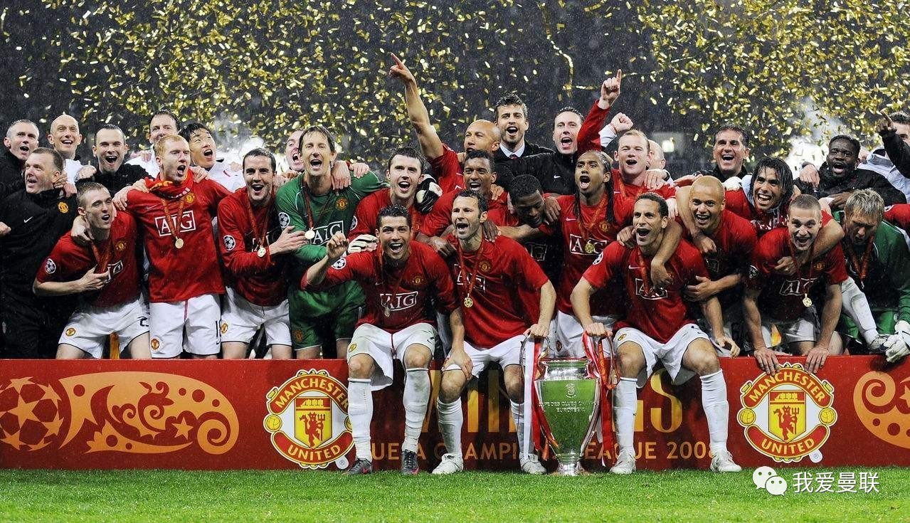 上海申花客场对阵广岛三箭，虽0-2落败，但有望晋级，展现顽强斗志，助力海港复仇。（申花客场0-2负广岛三箭 仍存晋级曙光，顽强斗志助力海港复仇）