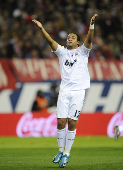 西甲：巴萨3-1逆转赫罗纳（西甲战报：巴萨3-1逆转击败赫罗纳）