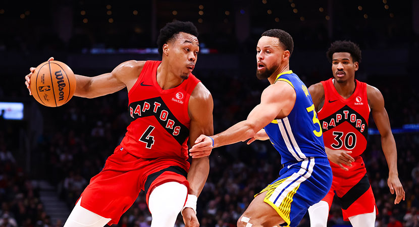 泰州举办“苏超泰州英雄大会”，市民夹道欢迎泰州队将士凯旋（泰州举行“苏超泰州英雄大会”，市民夹道相迎泰州队凯旋）