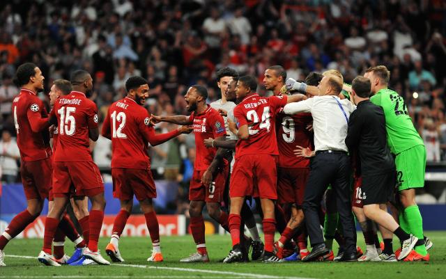 西班牙人2-1塞维利亚，罗伯托-费尔南德斯、佩雷-米利亚破门（西班牙人2-1击败塞维利亚，罗伯托-费尔南德斯与佩雷-米利亚相继破门）