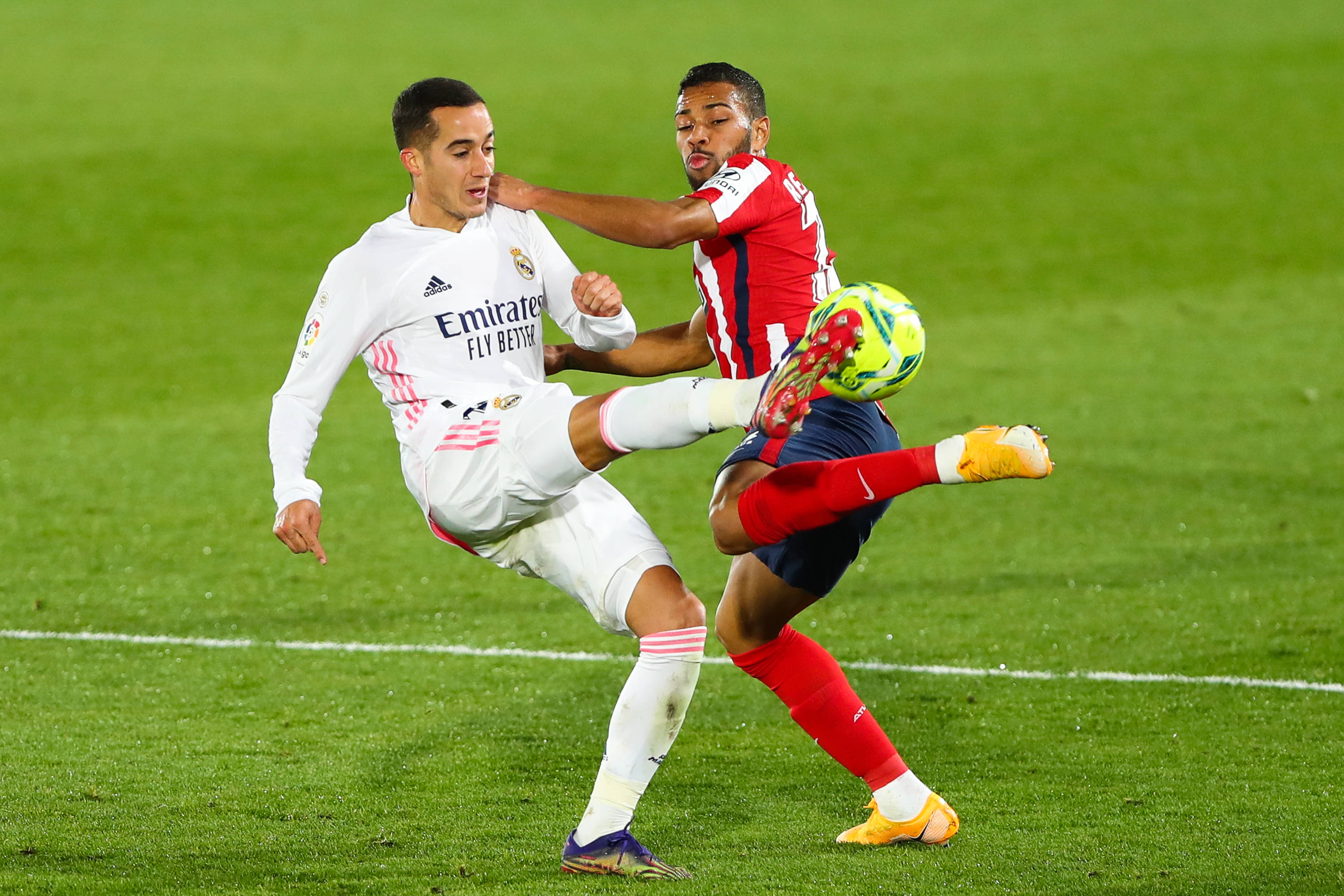 小法：梅西第一次训练就把我晃倒了；现在的球员有点被宠坏了（法布雷加斯回忆：梅西首次训练就把我过倒；感叹如今球员有些被娇惯）