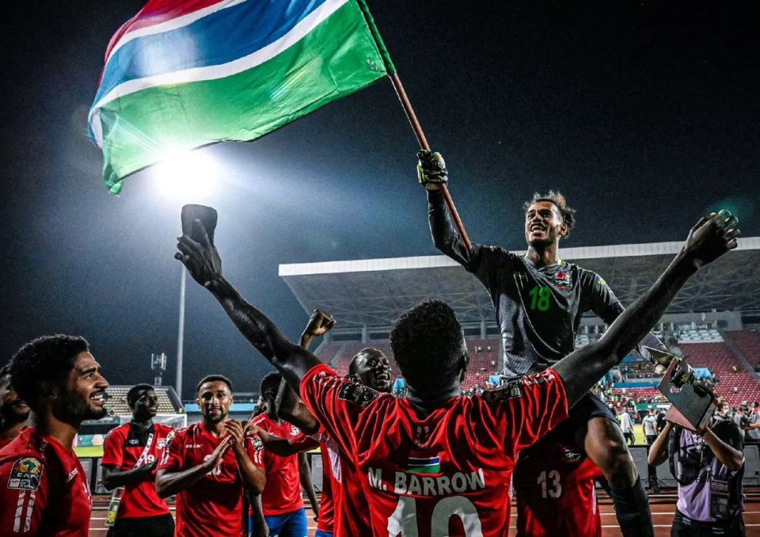 国米官方：阿切尔比右大腿股二头肌拉伤（国际米兰官宣：阿切尔比右大腿股二头肌拉伤）