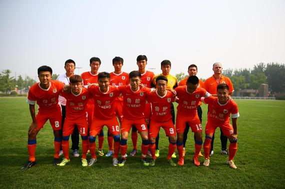 西甲：皇马客场2-2战平比利亚雷亚尔（西甲联赛：皇马客场与比利亚雷亚尔2-2握手言和）