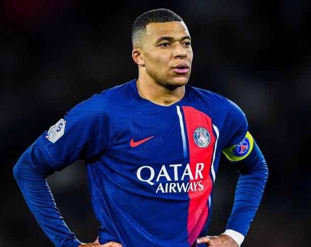 早报：上海双雄末轮争冠？这集我看过……（早报：沪上双雄末轮争冠？似曾相识的剧情……）