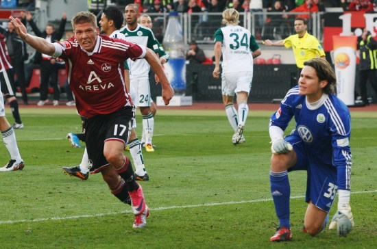 离奇，挪威女足球员药检呈阳性，污染源来自人造草坪的橡胶颗粒（挪威女足球员药检阳性，污染源指向人造草坪橡胶颗粒）