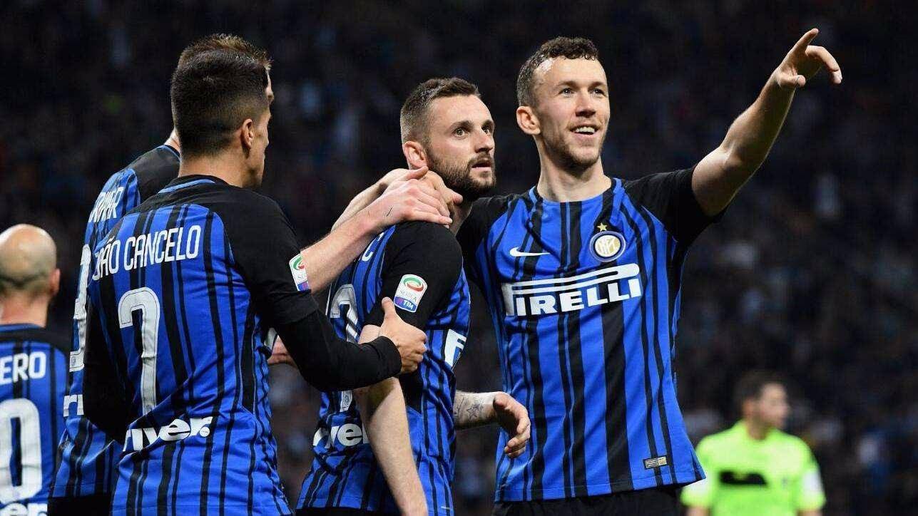 博涅克：莱万应去美国或中东捞金，若去米兰易被意甲后卫肘击（博涅克劝告：莱万不如赴美国或中东淘金，若投米兰恐遭意甲后卫肘击）